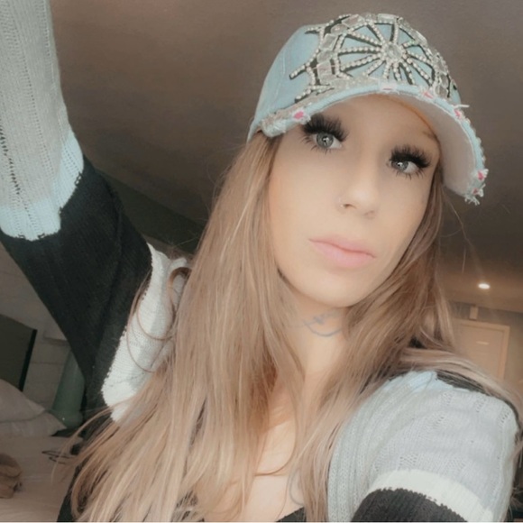 Meet your Posher, Customsense - Picture 1 of 2